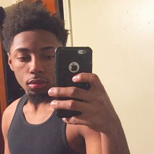 Meet your Posher, Derrick